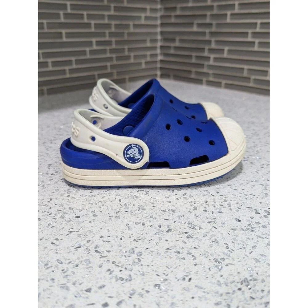 CROCS bump it